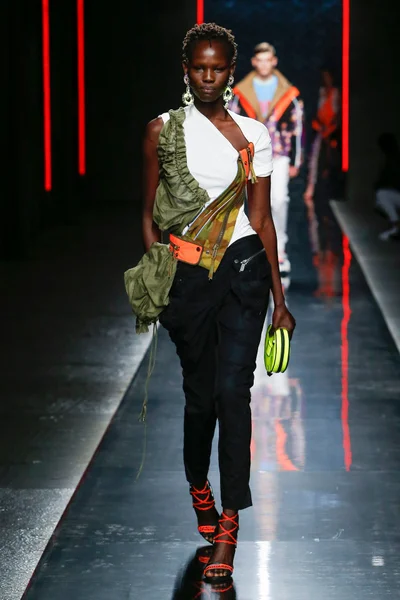 Look 24